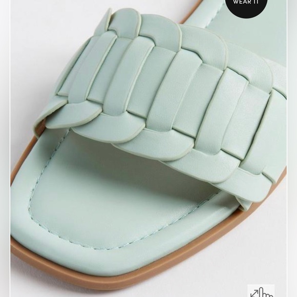 Torrid 9WW Mint Single Band Slide NWT - Picture 2 of 11